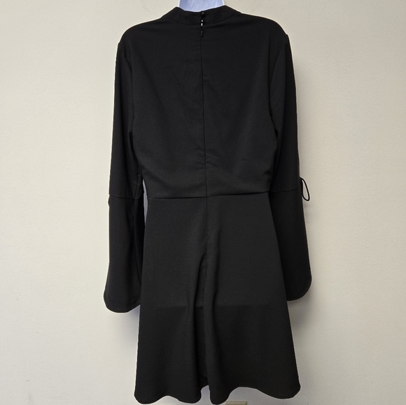 ECI New York Bell Sleeve Fit & Flare Dress Black 14 - Picture 8 of 13